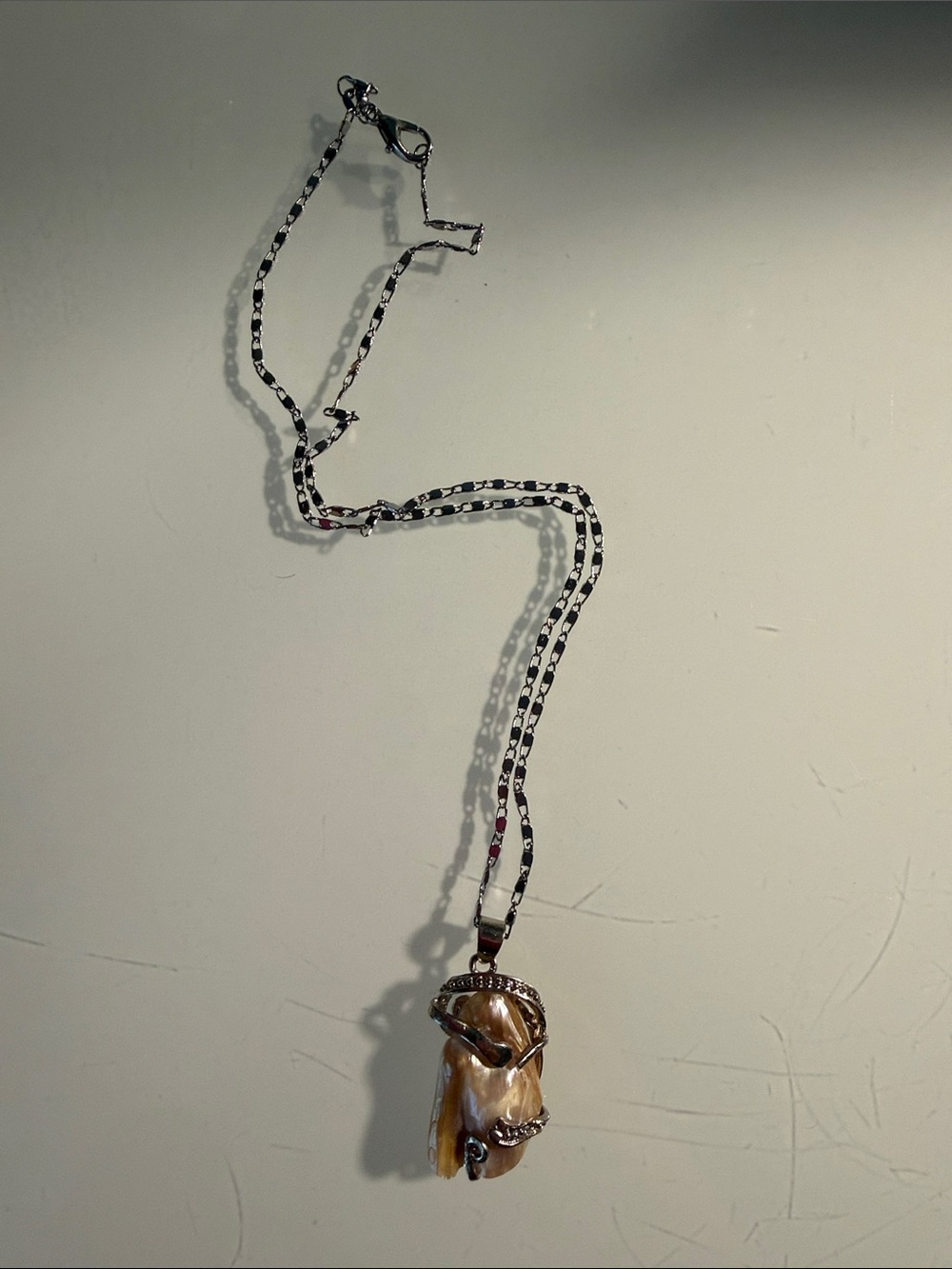 Elegant Brown Pearl Pendant Necklace - Women Jewelry